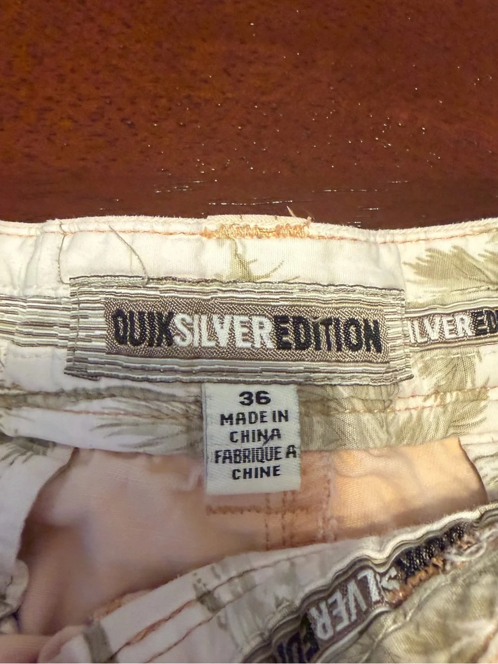 Quiksilver Men's Light Cream Cargo Shorts‎